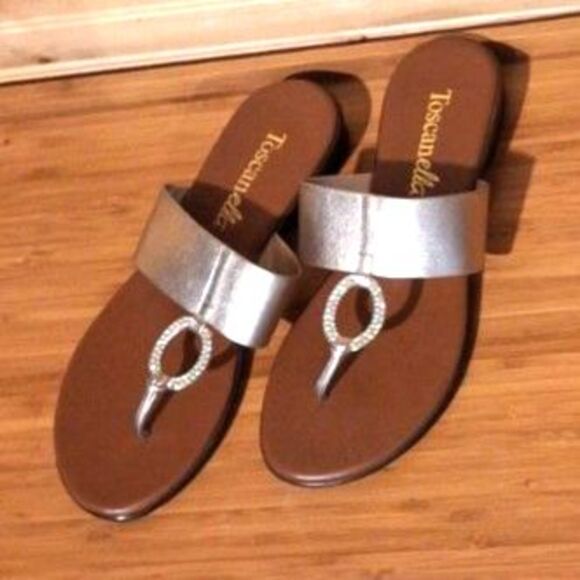 Toscanella Italy Silver Metallic Leather Sandals Rhinestone Ring Thong Size 8 - Picture 2 of 7